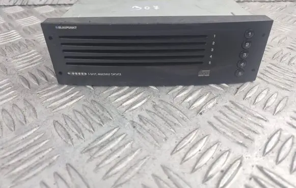 Peugeot 307 HiFi Audio sound control unit 8635132861