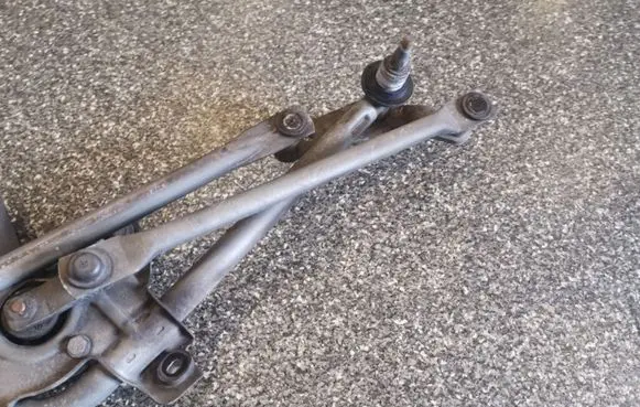 Mercedes-Benz A W168 Front wiper linkage 