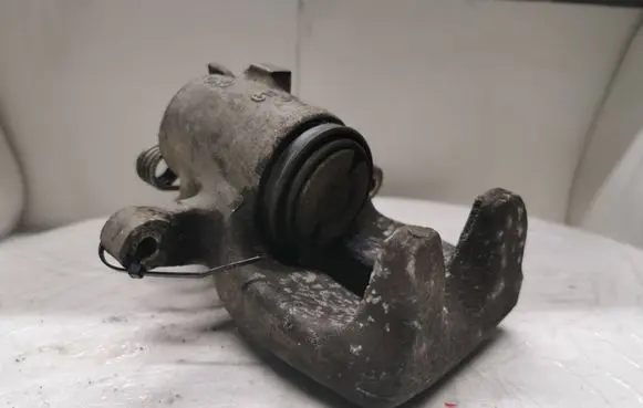 Rear brake caliper