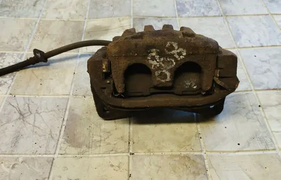 Subaru Outback Front brake caliper