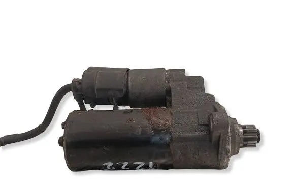 Volkswagen Touran I Starter motor 1005831332 02E911023H