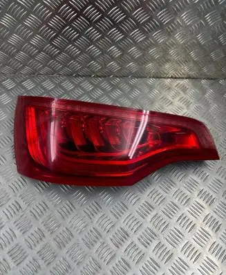 Audi Q7 4L Tailgate rear/tail lights 4L0945093F