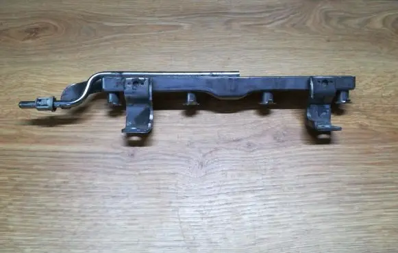 Fuel main line pipe