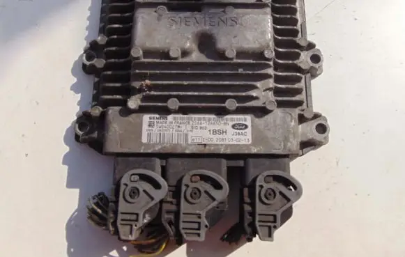 Ford Focus Engine control unit/module 5WS40027MT