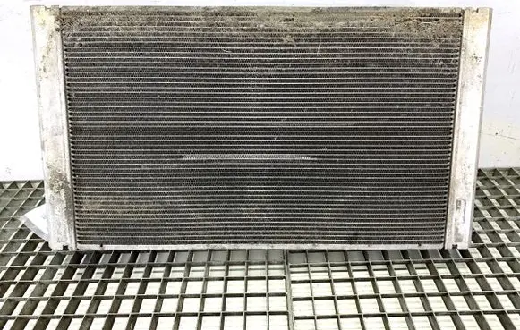 BMW 5 E60 E61 Coolant radiator 7795878