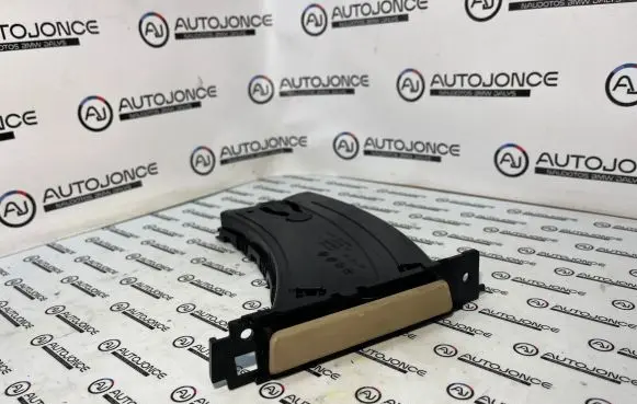 BMW 3 E90 E91 Cup holder 22167210 7127406