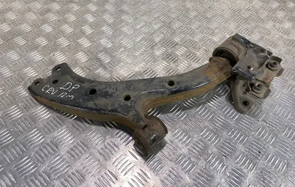 Honda CR-V Front lower control arm/wishbone