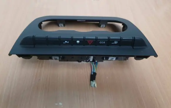Renault Express Central console control unit 00236196 00236873 682601021R