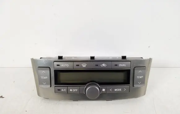 Toyota Avensis T250 Air conditioner control unit module 55900-05200