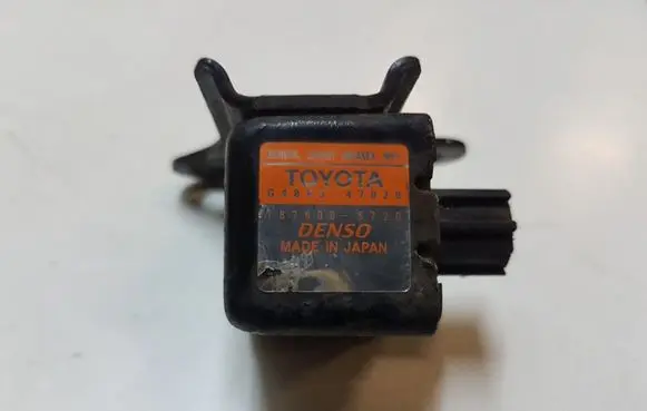 Toyota Prius (XW20) Airbag deployment crash/impact sensor G484547020