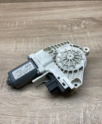 Audi A6 S6 C6 4F Front door window regulator motor 4F0959801D