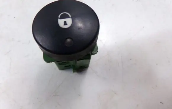 Peugeot Partner Central locking switch button 