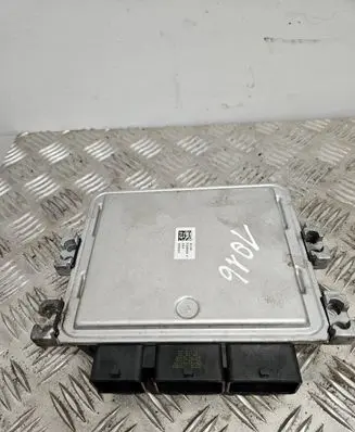 Ford Focus ST Engine control unit/module 8M5112A650AJG 5WS40729HT