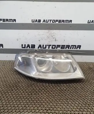 Volkswagen PASSAT B5.5 Headlight/headlamp 1EL00835002
