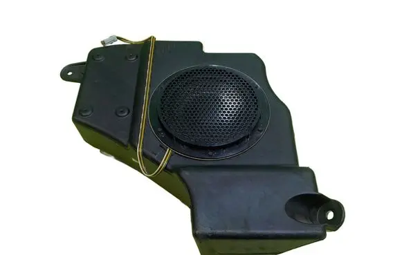 Dodge Caliber Sound amplifier 04672329AC 04672329