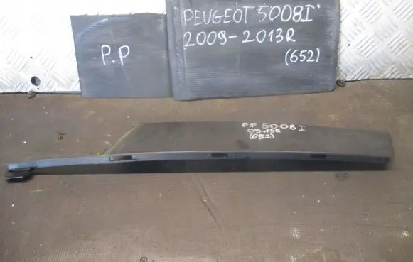 Peugeot 5008 Front door trim (molding) 96859277