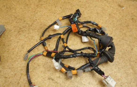Toyota Land Cruiser (J100) Front door wiring loom/harness boot 