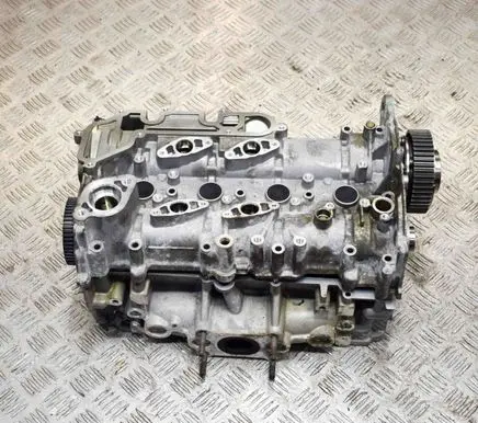 Volkswagen Golf VII Engine head 04E103473DC 05E103404F