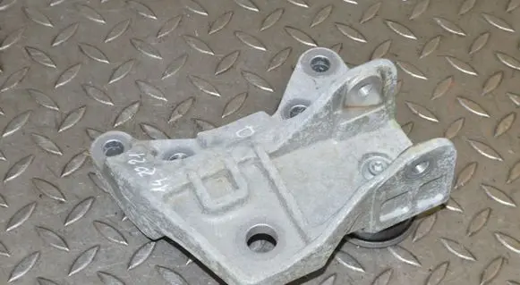Jaguar E-Pace Engine mounting bracket GJ326P096AF