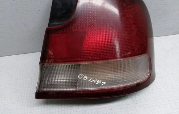 Hyundai Lantra II Rear/tail lights 92402285