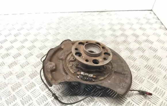 Mercedes-Benz E W211 Rear wheel hub 