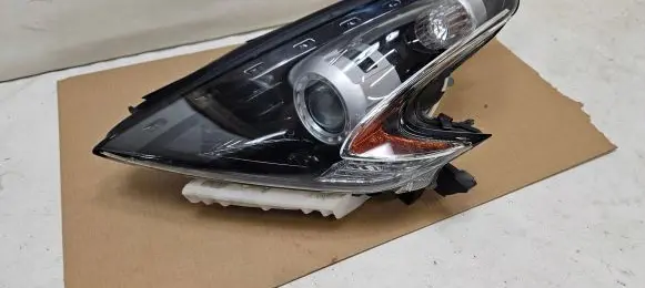 Nissan 370Z Headlight/headlamp