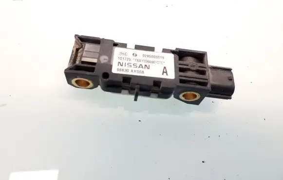 Nissan Primera Airbag deployment crash/impact sensor 98830AY00A