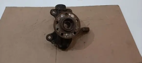 Volvo V70 Front wheel hub