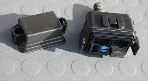 Honda Insight Fuse module