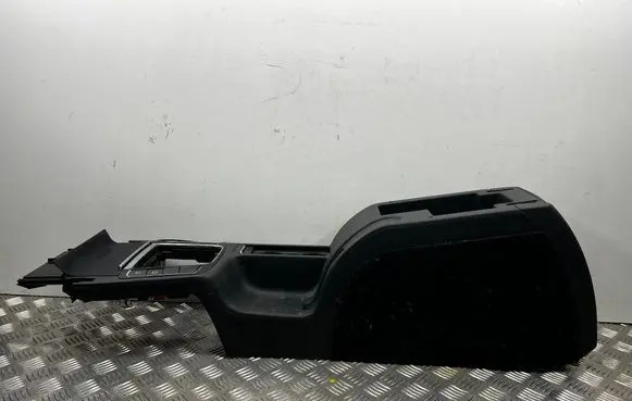 Skoda Superb B6 (3T) Center console 3T0863241D 1004160403 3T0857962B
