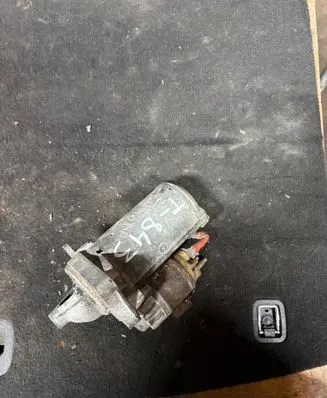 Renault Laguna III Starter motor 8200568535