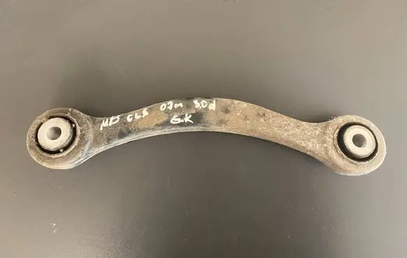 Mercedes-Benz CLS C219 Rear control arm R2303521805