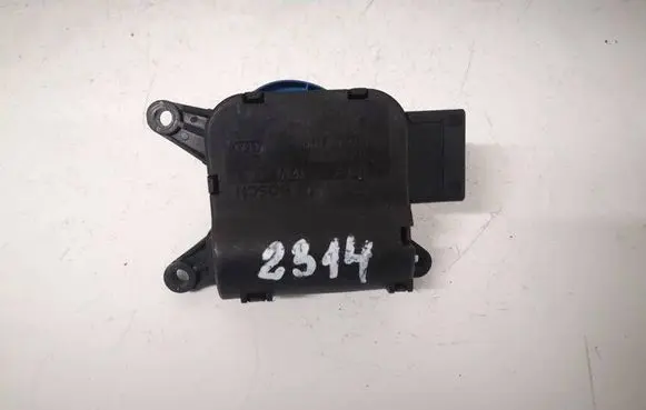 Audi A4 S4 B7 8E 8H Air flap motor/actuator 8E1820511F 0132801322