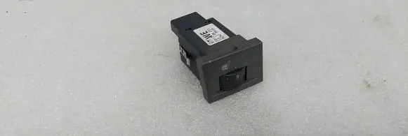 Opel Vectra C Seat heating switch 32429810