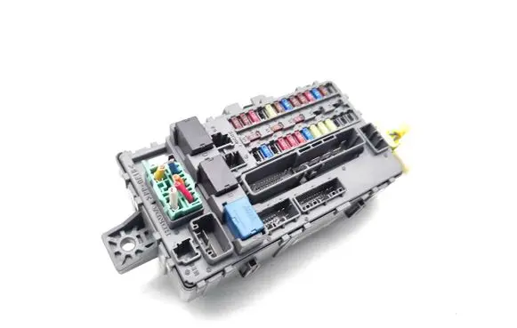 Honda Accord Fuse module TL4-E211 GCD10DT3D
