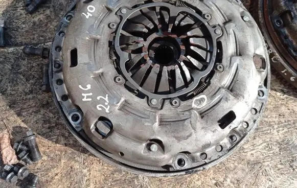 Mazda 6 Clutch set kit LUK R2A116610B 090810020582