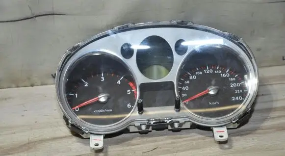 Nissan X-Trail T31 Speedometer (instrument cluster)