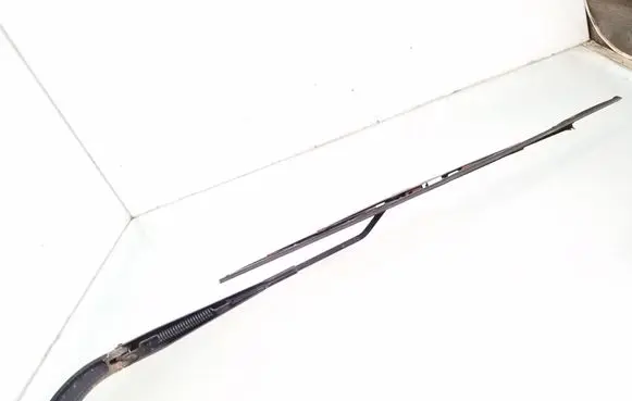 SsangYong Korando Front wiper blade arm 0Z25 C200D