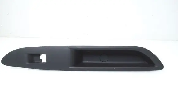 Opel Mokka X Rear door window switch trim 95025524