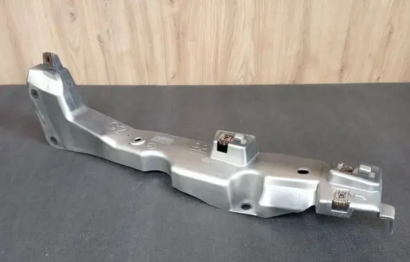 Mercedes-Benz Citan W415 Front splash guards bracket 631238779R