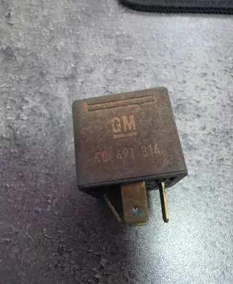 Opel Zafira A Other relay 90491314