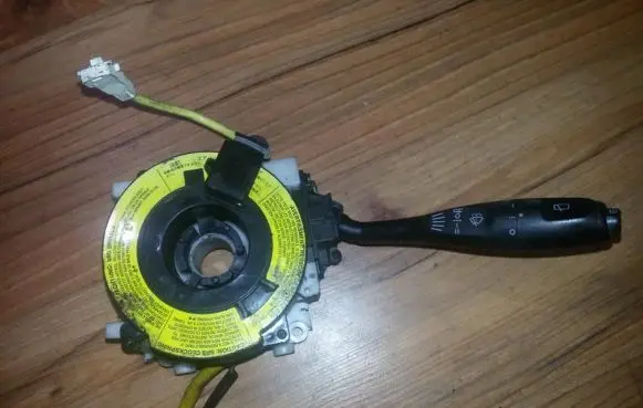 Mitsubishi Space Star Wiper control stalk mr368929