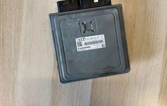 Audi A1 Engine control unit/module 03L906023QC