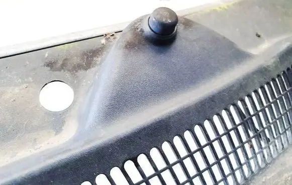 Opel Corsa D Windshield washer spray nozzle 