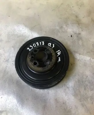 Audi Q3 8U Crankshaft pulley 038105243m