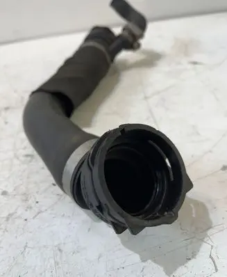 BMW 5 E60 E61 Engine coolant pipe/hose 7795262