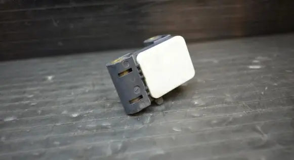 BMW 1 E81 E87 Airbag deployment crash/impact sensor 6911003