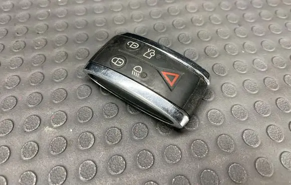 Jaguar XF X250 Ignition key/card 