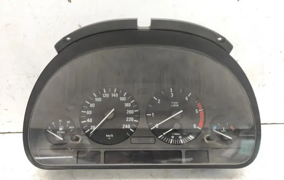 BMW 5 E39 Speedometer (instrument cluster) 6914882 62116914882 110008784