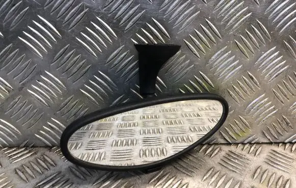 Rear view mirror (interior)